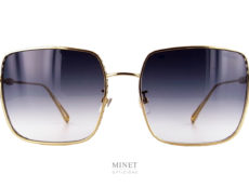 Les Chopard SHHC85 comme les 261 sont de magnifiques lunettes de soleil à la finition très luxueuse. Grande solaires aux formes carré. la monture en métal doré est très joliment décorée au niveau de la tranche des verres.