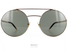 Lunettes ronde double ponts. Les Saint Laurent SL 210 sont des lunettes de soleil qui iront aussi bien aux dames que aux hommes.  Les montures fines en métal vous offriront une grande légèreté. 