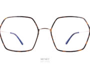 Les Tom Ford TF5630 sont de belles lunettes optiques en métal de forme hexagonale oversized. Fine et légères, leurs coté oversize vous offriront un super look.