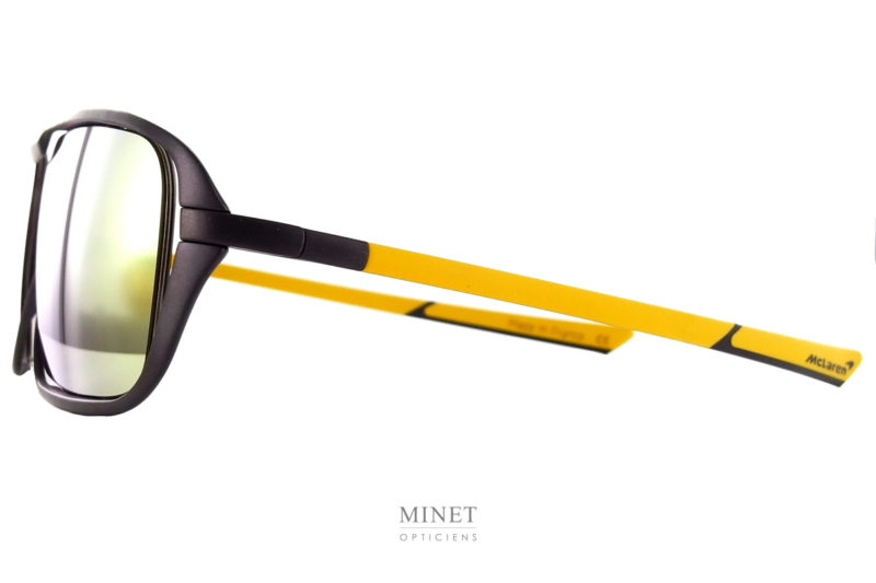 McLaren Solaires ULTIMATE SERIES 201. La série Ultimate de McLaren est une série très haut de gamme. Les montures sont faites par impression 3D de titane. C'est un procédé révolutionnaire permettant d'avoir des formes uniques. Et grâce au titane on garde une solidité et une légèreté exceptionnelle.  Des solaires de luxe et exclusives. Comme leur voitures.