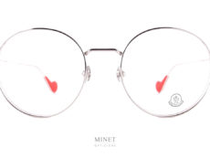 Lunettes Moncler ML5082 016. Sont de grandes lunettes rondes en métal. Le cerclage a été sur épaissi afin de donner plus de caractère a l'ensemble. Les cerclages ont été gravés, histoire d'affirmer leur appartenance à l'univers luxueux de la marque. 