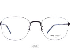 Monture ultra fine, tellement fine que c'est la monture qui est sertie dans le verre et non l'inverse.  Les Saint Laurent SL395K sont de très belles lunettes optiques pour  les hommes qui aiment avoir des montures élégantes, légères et discrètes. 