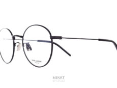 Lunettes Saint Laurent SL 237. Petites lunettes en métal de forme pantos. Confortables fines et légères, elle vous offrent un style vintage délicieusement 90's.