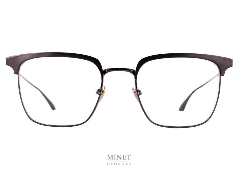 Masunaga Collins. Monture optique hommes en titane. Inspirée des années 50 avec les sourcils surépaissis. Très belles lunettes légères et solides. 