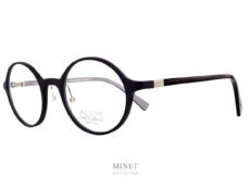 Les Face à Face Alium Y3 Très belles  lunettes ronde de couleur noire de la nouvelle collection. Solide et légères.  La face en allu et les branches en acétate de cellulose vous offriront un confort et un look unique.  En résumé, il ne s'agit pas que d'une simple monture de lunettes, mais d'une vrai lunettes "plaisir", une monture "accessoire". Vous ne porterez plus de lunettes par nécessité. Ce sera une réjouissance quotidienne que de se promener  avec un si bel objet sur le nez