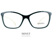 Un des Best Seller chez Chanel. La Chanel 3422 fait partie de la collection des intemporelles. Très belle monture optique, très féminine et très légère. Elles rassemblent tous les critères correspondant à une lunettes de luxe. 