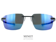 Les McLaren SUPS20 sont des lunettes de soleil "Glass", c'est-à-dire sans montures. Ce qui leurs assurent un confort et une très grande légèreté. La forme rectangulaire classiques nous permet d'avoir un modèle intemporel qui traversera les années tour en vous protégeant de manière optimale.