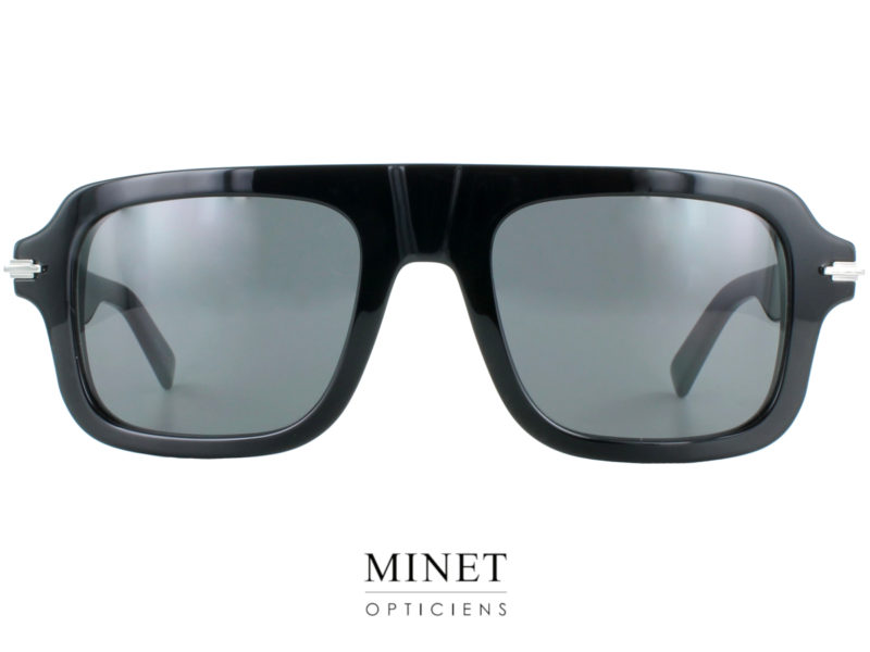 Lunettes de soleil Christian Dior DiorBlackSuit N2I. Très belles lunettes noires  pour hommes ayant un style élégant et affirmé. La monture sera assez présente.