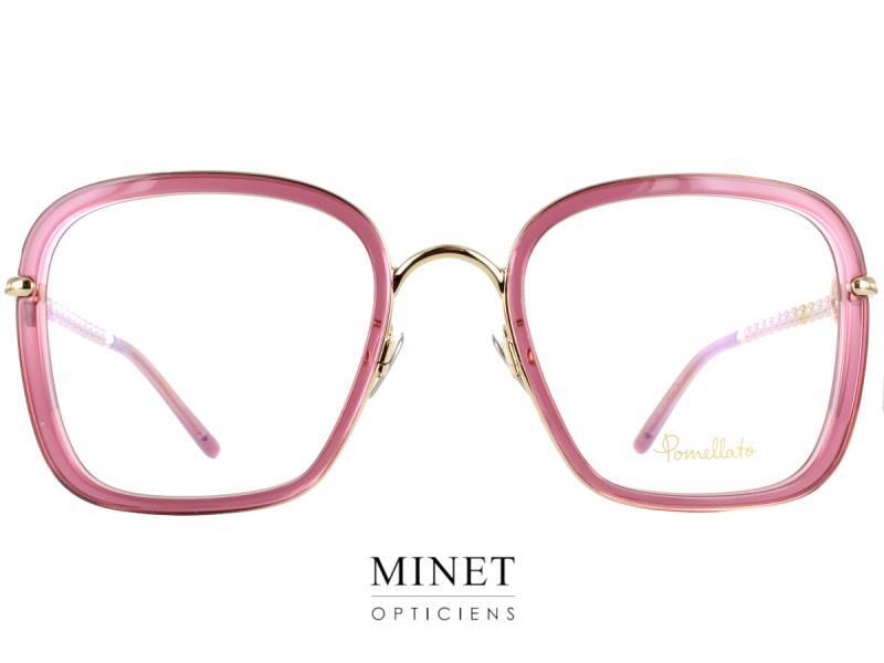 Pomellato PM0113O. Nouvelles monture optiques pour dames. Cette nouvelle série de montures passe à la mode des chaînes. De plus en plus présentes dans les collection de lunettes de luxe pour dames, les chaînes. Classée comme ringard il y a peu de temps, aujourd'hui elles font leur grand retour en force. Redevenue incontournables. On oserait presque plus porter des montures sans chaînes.  Et si malgré tout ça ne vous plait pas, peu importe, elles sont amovibles. Ou si vous n'avez pas envie d'avoir de chaînes qui pendent, c'est pas grave car les branches sont aussi des chaînes. Quoi qu'il arrive ces lunettes vous apporteront un look génial.  