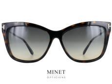 TOM FORD TF5824-B Lunettes optiques pour dames. Papillonnantes et combinées à des branches en métal, elles on la superbe idée d'être fournie avec un clip solaire aimanté. Ce qui vous feront une optique et une solaire corrigé à votre vue. 