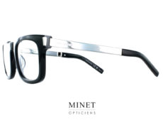 Les lunettes Saint Laurent SL 581 sont une paire de lunettes rectangulaires pour hommes, dotées d'un style élégant et d'une qualité supérieure. Ces lunettes de soleil sont idéales pour les hommes qui souhaitent allier style et fonctionnalité. La monture rectangulaire de ces lunettes est en acétate noir, ce qui les rend à la fois légères et durables. L'acétate est un matériau synthétique qui offre une grande résistance aux chocs, aux rayures et à l'usure. La couleur noire de la monture ajoute une touche d'élégance et de sophistication à ces lunettes. Les branches de ces lunettes Saint Laurent SL 581 sont en métal chromé, ce qui les rend également résistantes et durables. Le métal chromé ajoute un aspect lisse et brillant à la monture, ce qui complète le look élégant et sophistiqué de ces lunettes. Les verres de ces lunettes sont photochromiques, ce qui signifie qu'ils s'adaptent automatiquement à la luminosité ambiante. Les verres foncent en présence de lumière intense et s'éclaircissent lorsqu'il fait plus sombre. Cette fonctionnalité est très pratique car elle permet aux porteurs de ces lunettes de se protéger efficacement contre les rayons UV tout en ayant une vision claire dans toutes les conditions d'éclairage. Ces lunettes Saint Laurent SL 581 sont également très confortables à porter grâce à leur forme rectangulaire et à leur design ergonomique. La forme rectangulaire des verres offre une couverture optimale et protège les yeux des rayons UV nocifs. Les plaquettes de nez en silicone garantissent un ajustement parfait et un confort optimal tout au long de la journée. En résumé, les lunettes Saint Laurent SL 581 sont une paire de lunettes de soleil élégantes et fonctionnelles pour hommes. Elles sont fabriquées à partir de matériaux de qualité supérieure tels que l'acétate et le métal chromé, ce qui les rend résistantes, légères et durables. Les verres photochromiques s'adaptent automatiquement à la luminosité ambiante, offrant ainsi une protection optimale contre les rayons UV tout en offrant une vision claire dans toutes les conditions d'éclairage. Ces lunettes sont également très confortables à porter grâce à leur forme rectangulaire et à leur design ergonomique. Si vous recherchez une paire de lunettes de soleil élégantes et fonctionnelles pour hommes, les lunettes Saint Laurent SL 581 sont un excellent choix.