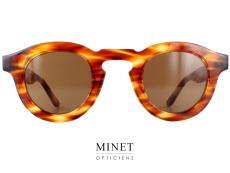 Thierry Lasry maskoffy Très belles lunettes de soleil de luxe. La monture ronde assez épaisse nous apporte un look différent. une vraie lunettes de soleil de designer.